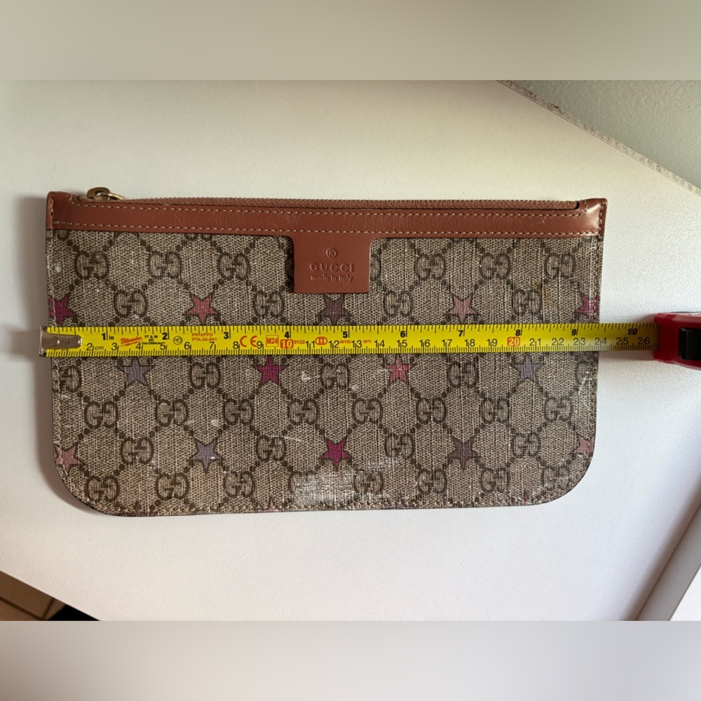 Gucci GG Supreme Star Print Pouch - Picture 6 of 6